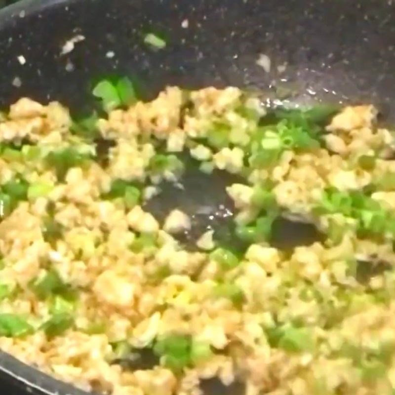 Bước 4 Xào tôm thịt Vả trộn tôm thịt