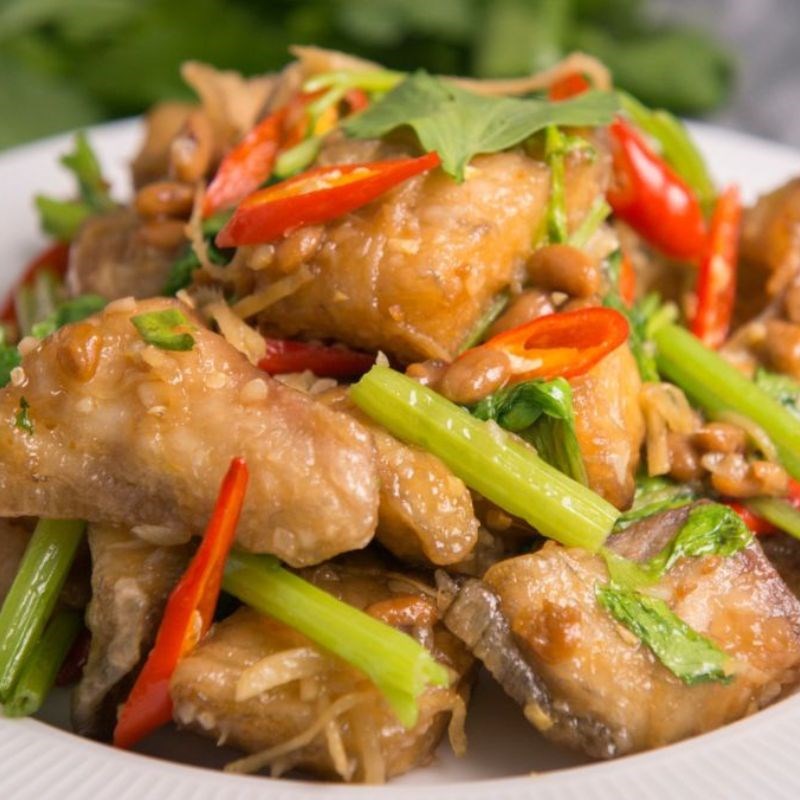 Bước 6 Hoàn thành món ăn Cá chép giòn xào thập cẩm