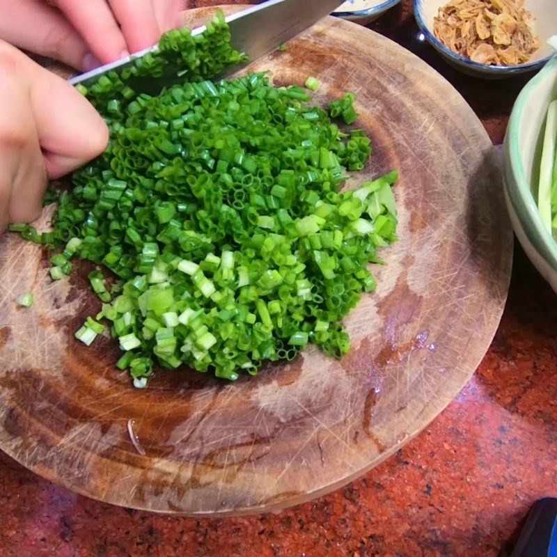 Bước 3 Cắt và nêm hành lá Cách làm mỡ hành