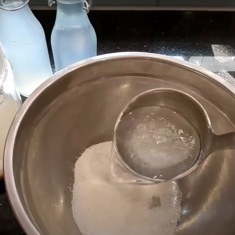 Bước 4 Cho giấm ăn Giấm gạo