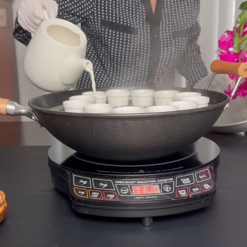 Bước 2 Chuẩn bị khuôn Bánh bèo Phan Thiết