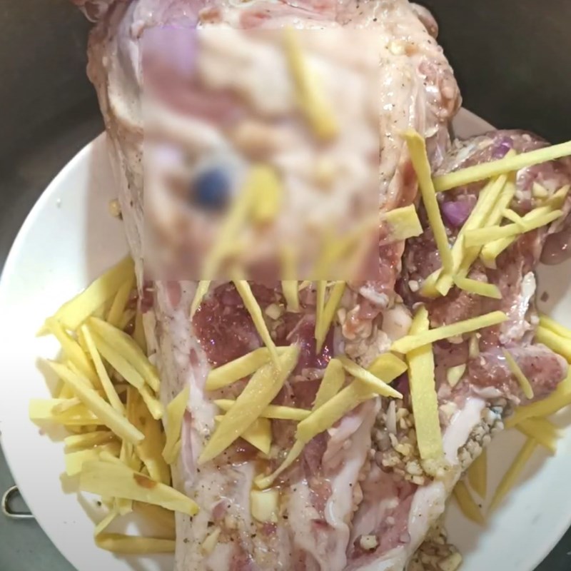 Bước 3 Hấp má heo Má heo hấp hành