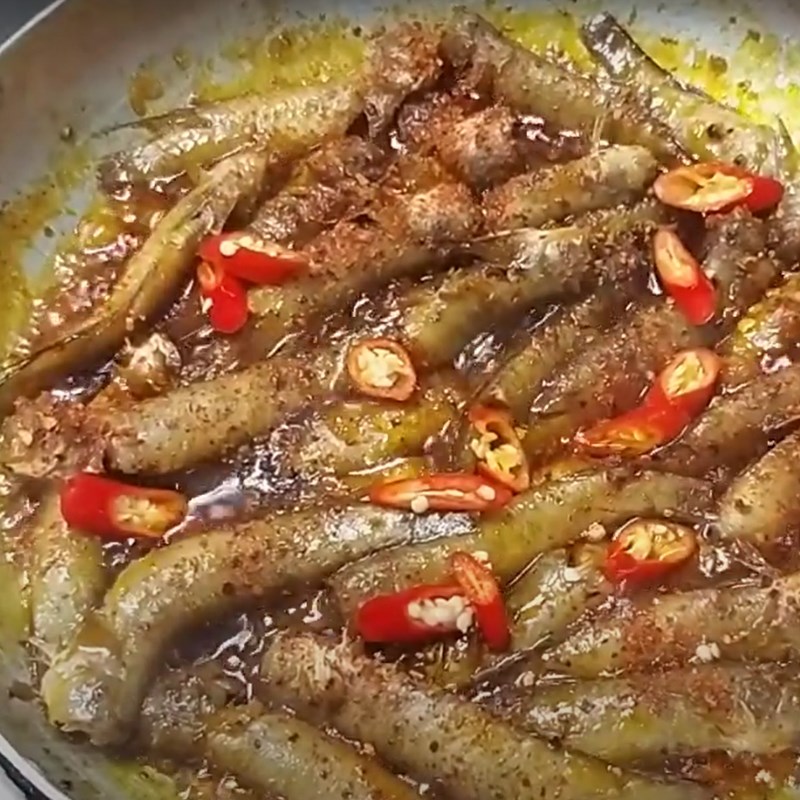 Bước 3 Kho cá bống Cháo gạo đỏ