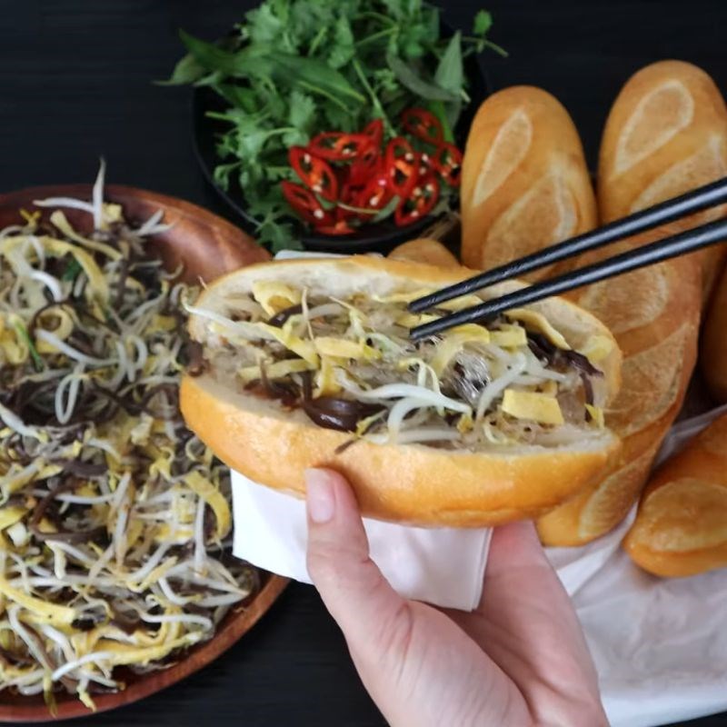 Bước 8 Làm bánh mì kẹp miến Bánh mì miến