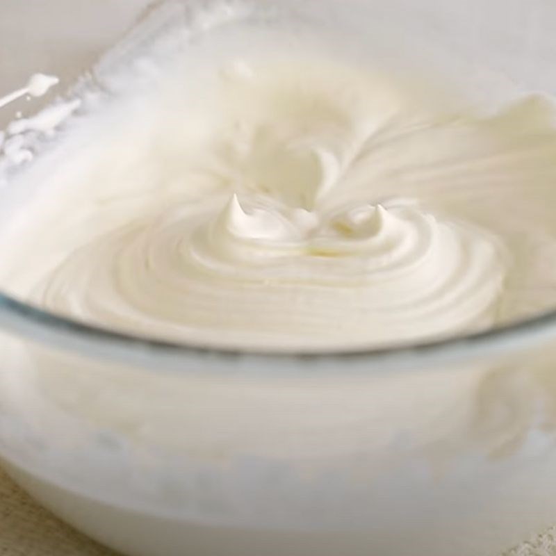 Bước 4 Làm kem tươi Bánh Pavlova