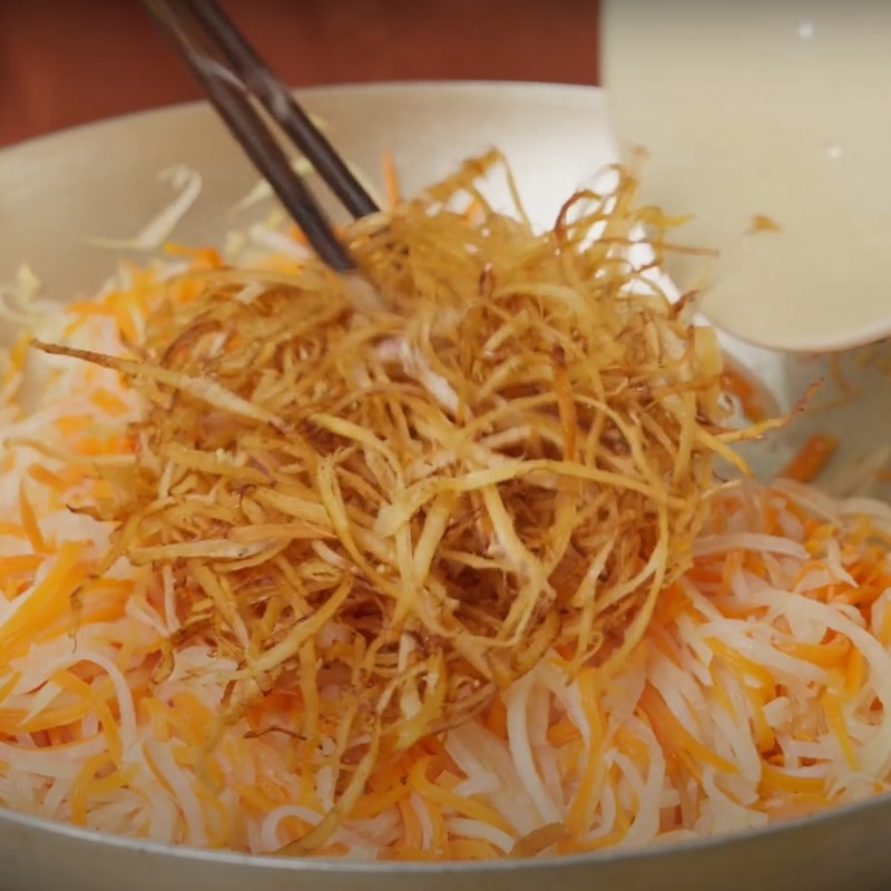 Bước 3 Làm món su hào xào mực khô Su hào xào mực khô