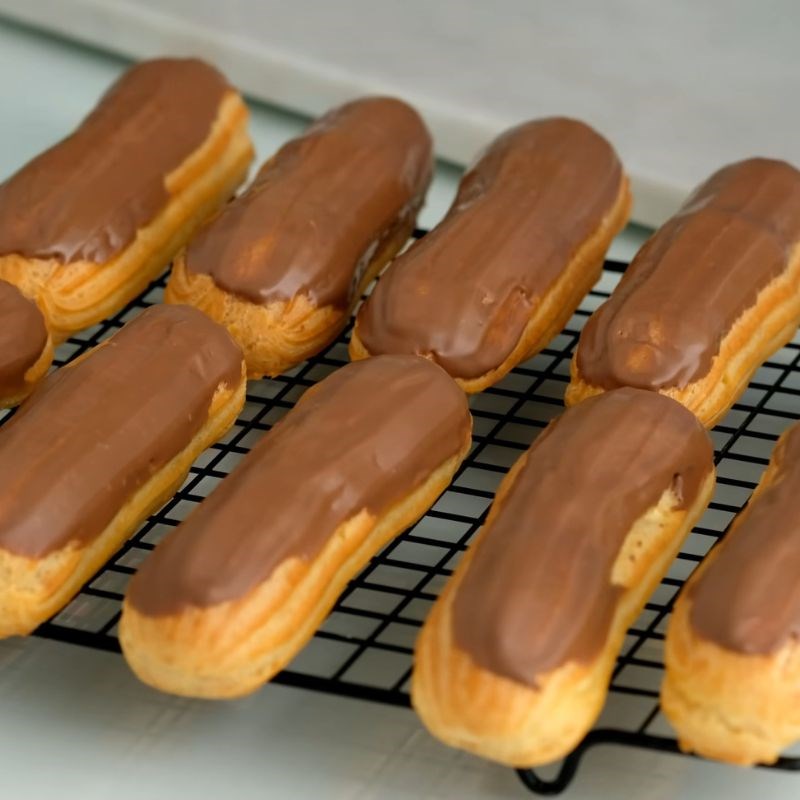 Bước 5 Làm sốt sô cô la Bánh eclair