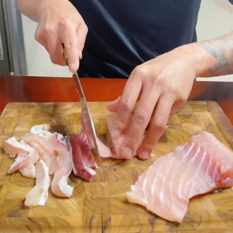 Bước 1 Sơ chế cá chép giòn Cá chép giòn xào lăn