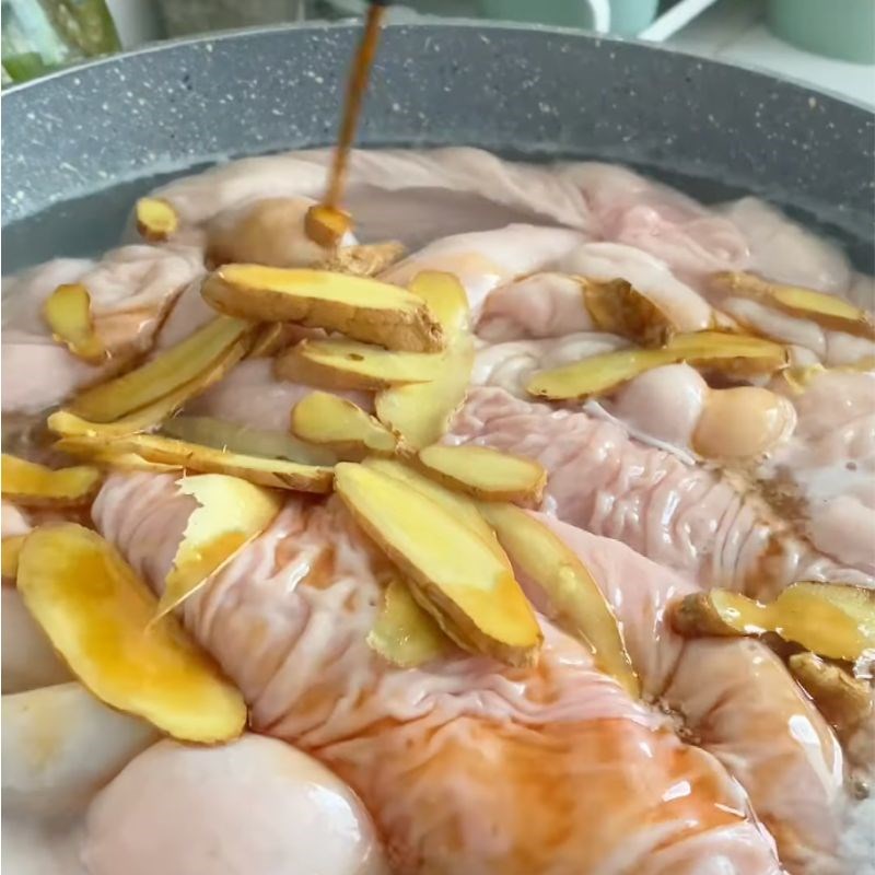 Bước 1 Sơ chế dồi trường Dồi trường nướng