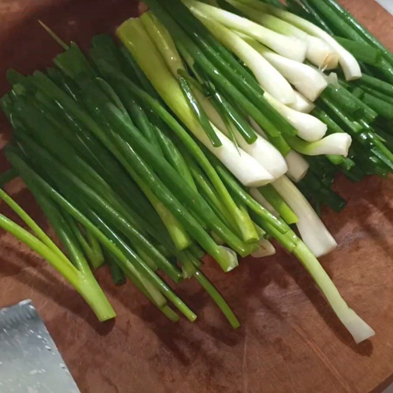 Bước 1 Sơ chế nguyên liệu Má heo hấp hành