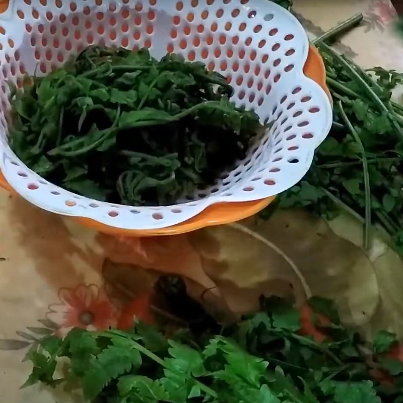 Bước 1 Sơ chế nguyên liệu Rau dớn xào thịt bò