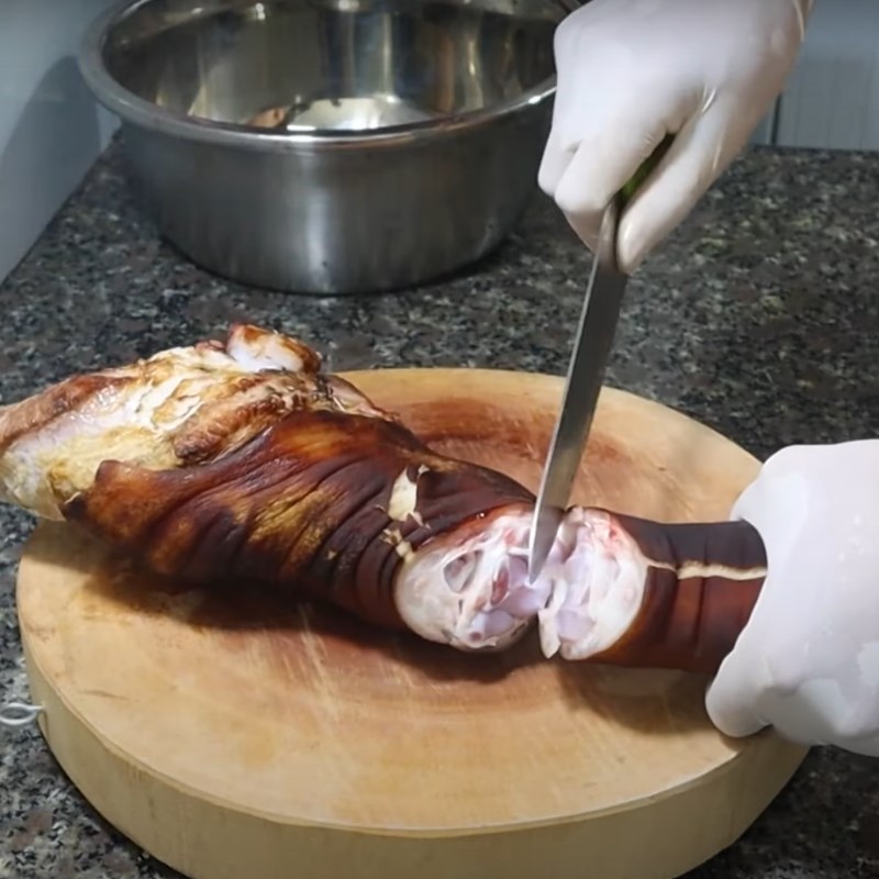 Bước 1 Sơ chế nguyên liệu Giò heo nấu giả cầy miền Bắc