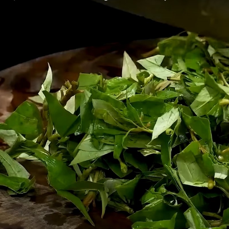 Bước 1 Sơ chế nguyên liệu Giò heo nấu giả cầy miền Bắc