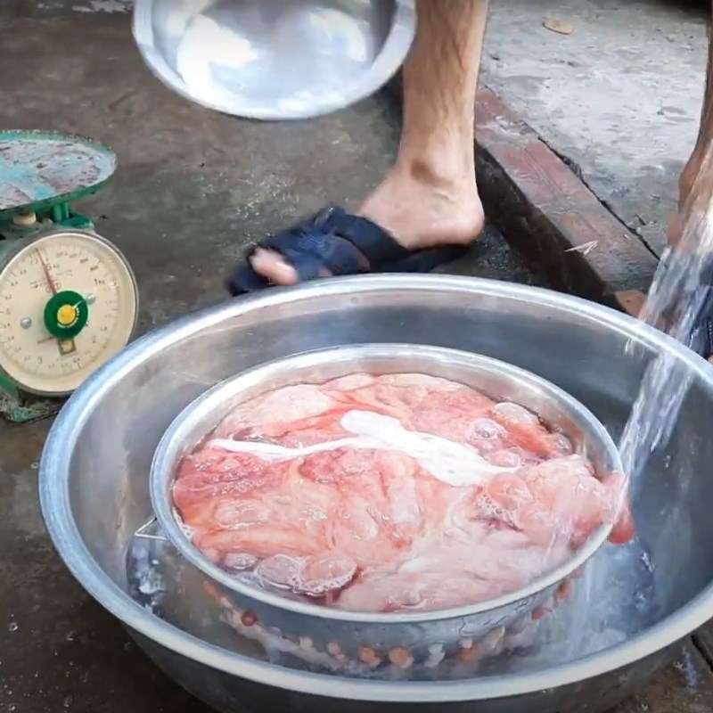 Các bước sơ chế nhau thai bò sạch mùi và giòn