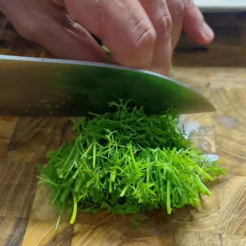 Bước 2 Sơ chế những nguyên liệu khác Cá chép giòn xào lăn