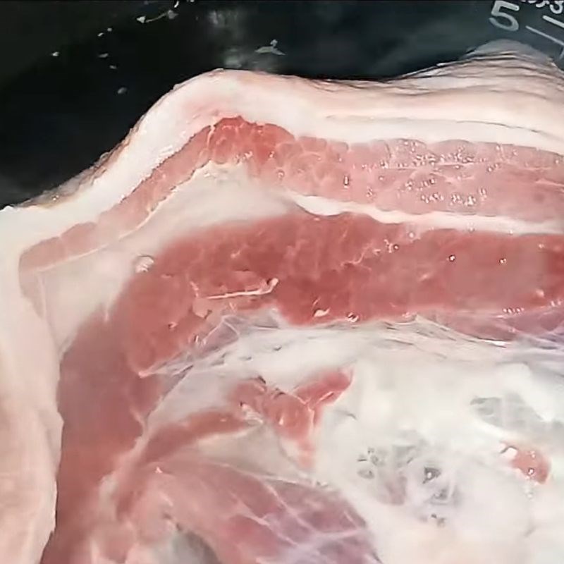 Bước 1 Sơ chế thịt heo Thịt ngan nấu đông