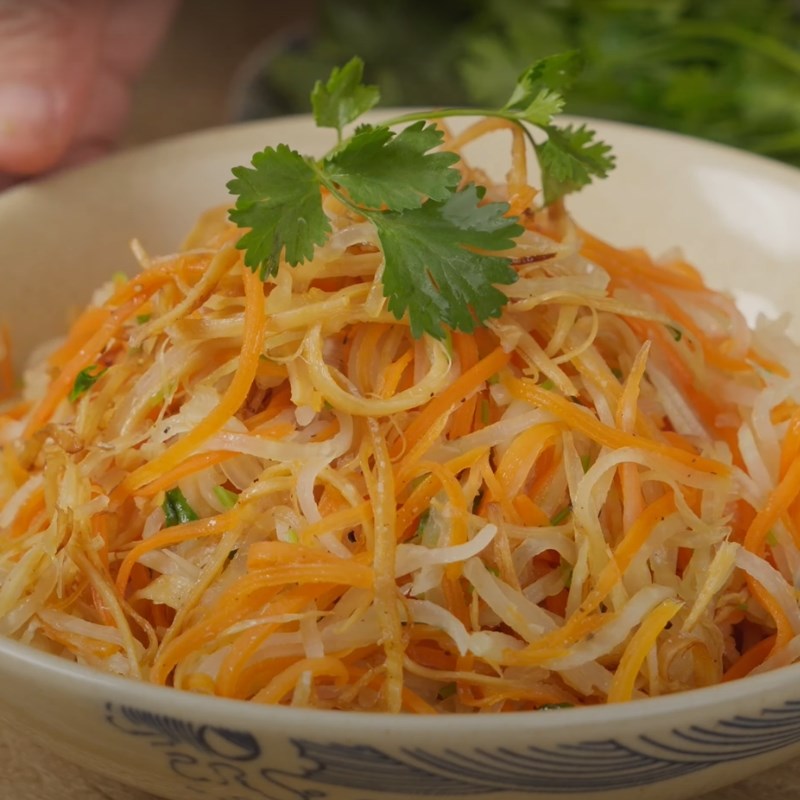 Bước 4 Thành phẩm Su hào xào mực khô