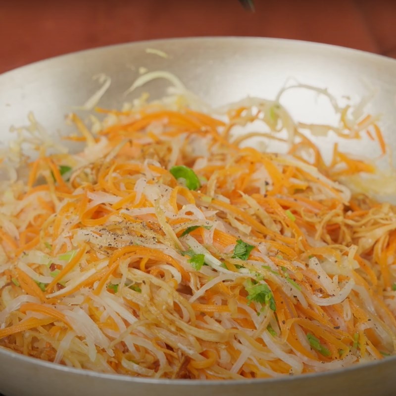 Bước 4 Thành phẩm Su hào xào mực khô