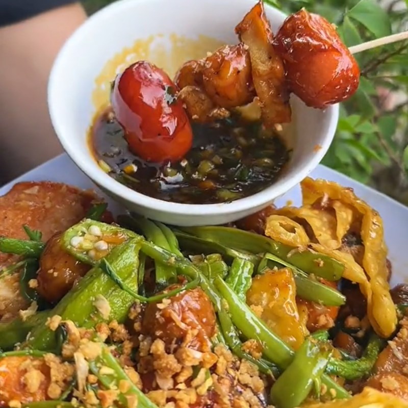 Bước 4 Thưởng thức Cá viên chiên sốt mắm tỏi