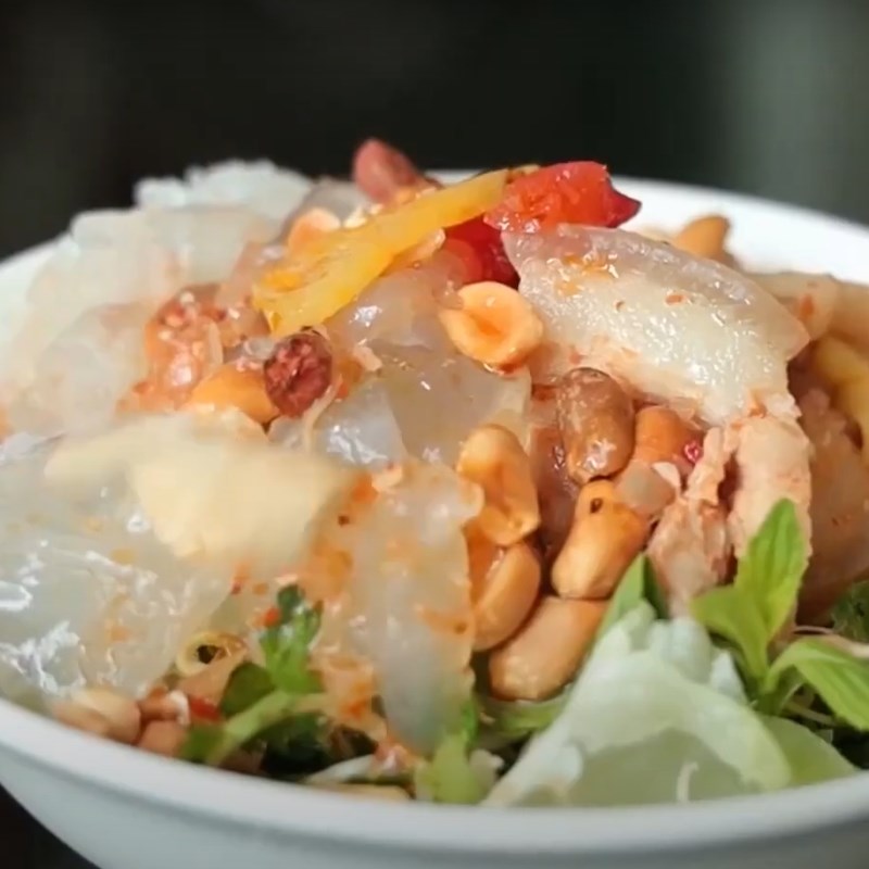 Bước 3 Trình bày và thưởng thức Bún giấm nuốc