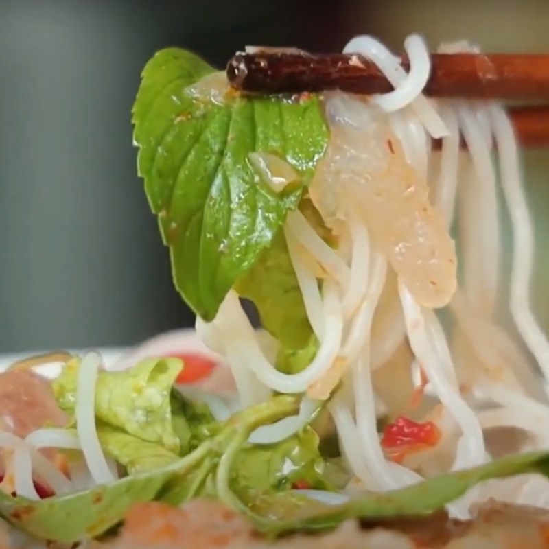 Bước 3 Trình bày và thưởng thức Bún giấm nuốc