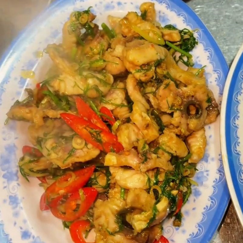 Bước 3 Xào lăn cá chép giòn Cá chép giòn xào lăn