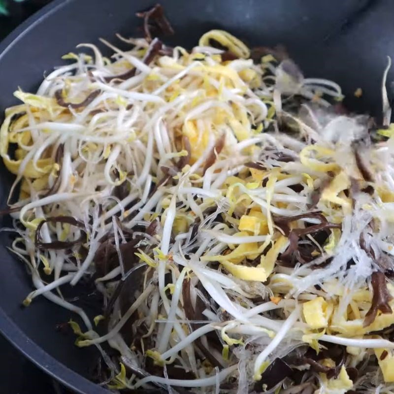 Bước 6 Xào miến Bánh mì miến