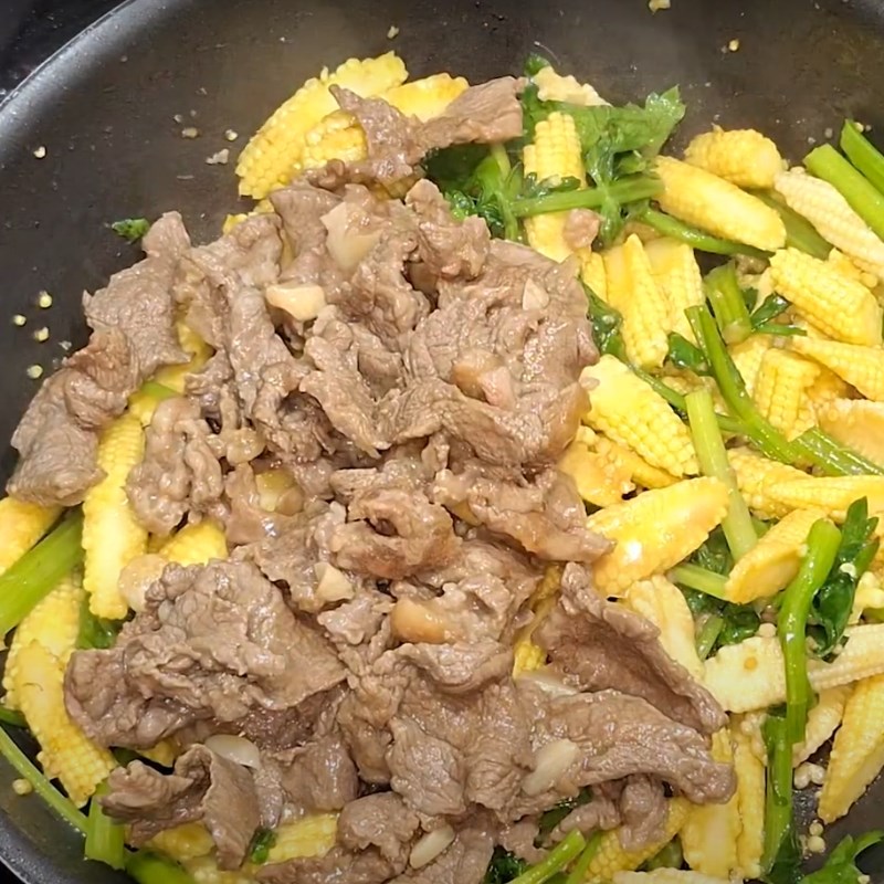 Bước 3 Xào ngô bao tử Bò xào ngô bao tử