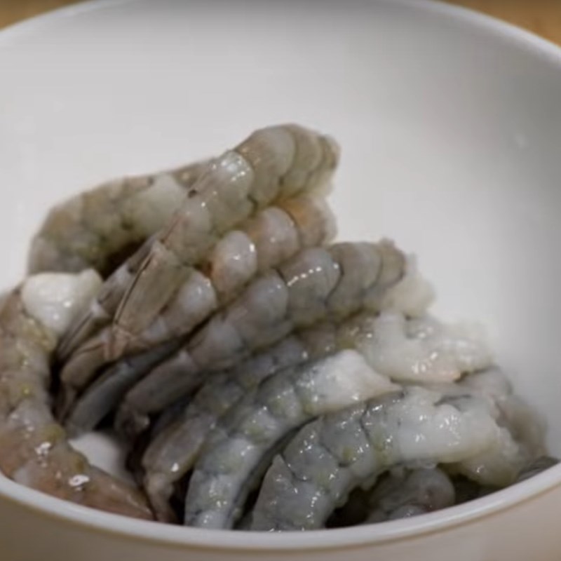 Bước 1 Sơ chế tôm Tôm thuỷ tinh