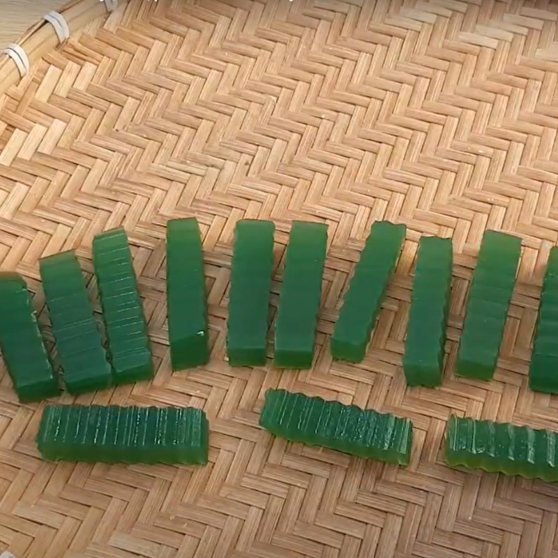Bước 5 Cắt nhỏ và phơi khô mứt rong sụn Mứt rong sụn