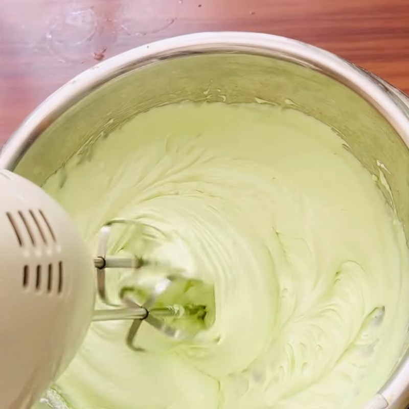 Bước 2 Đánh bông kem cốm Kem cốm
