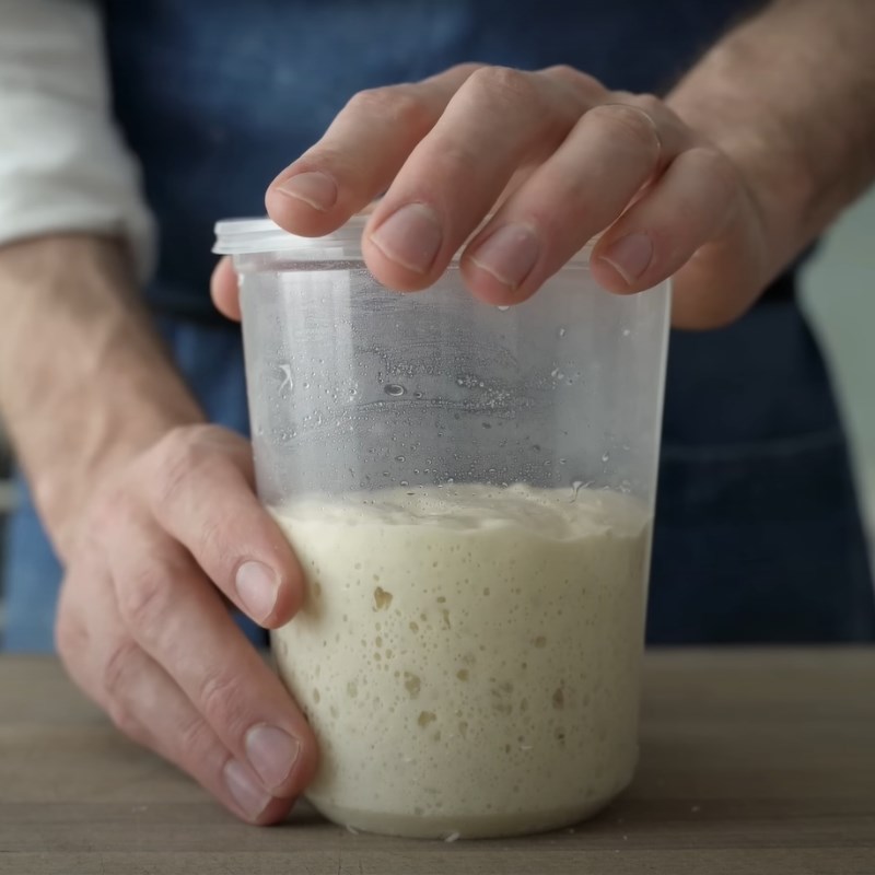 Bước 1 Kích hoạt men làm bánh Bánh mì sourdough