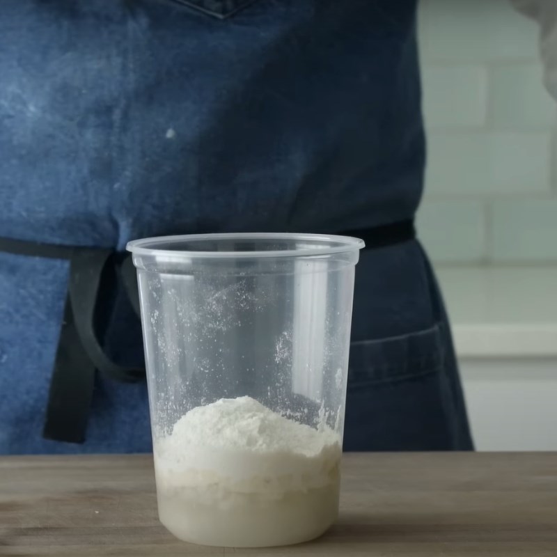 Bước 1 Kích hoạt men làm bánh Bánh mì sourdough