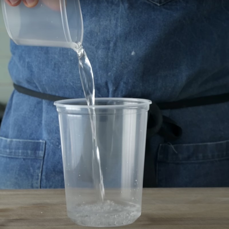 Bước 1 Kích hoạt men làm bánh Bánh mì sourdough