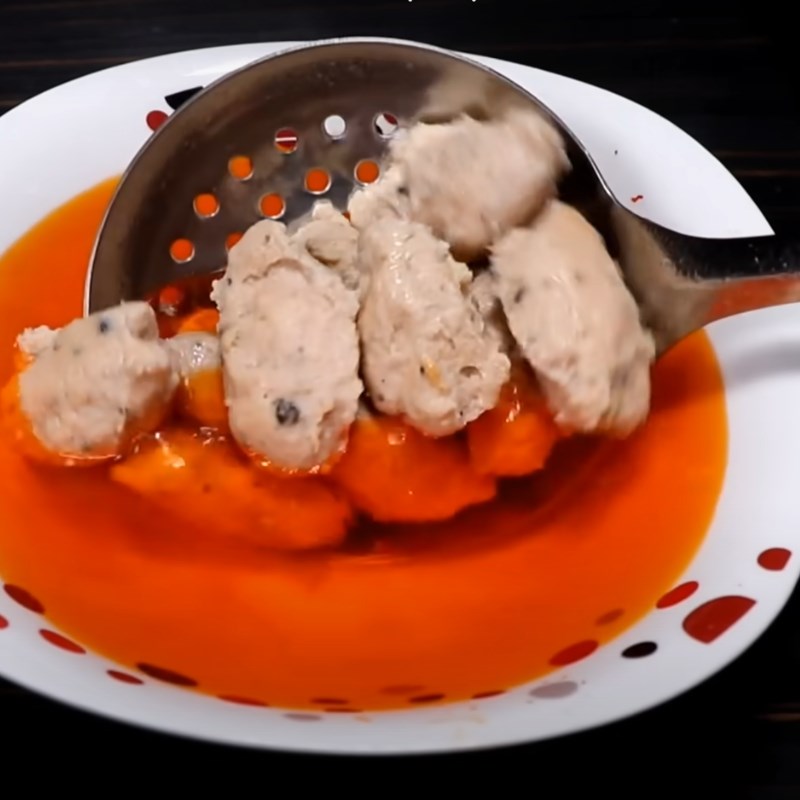 Bước 4 Luộc chả cua Huế Chả cua Huế
