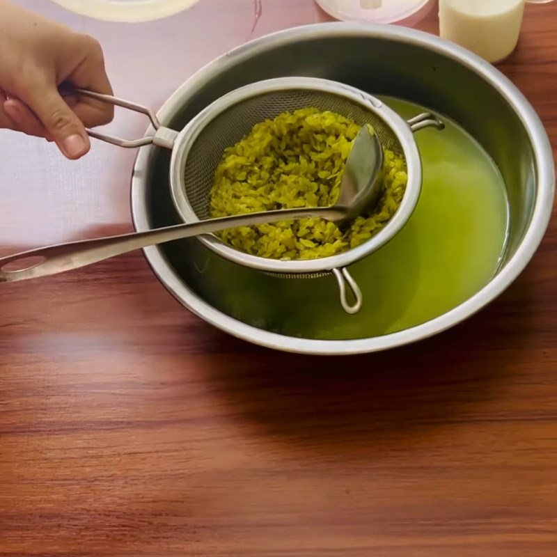 Bước 1 Ngâm cốm Topping cốm dẻo