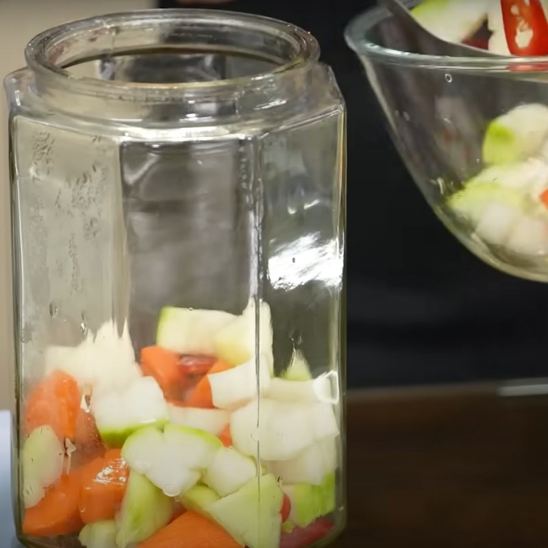 Bước 3 Ngâm su hào Su hào muối