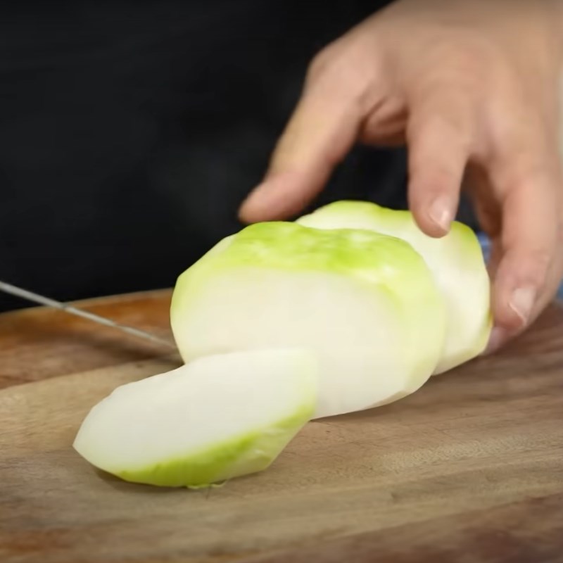 Bước 1 Sơ chế nguyên liệu Su hào muối