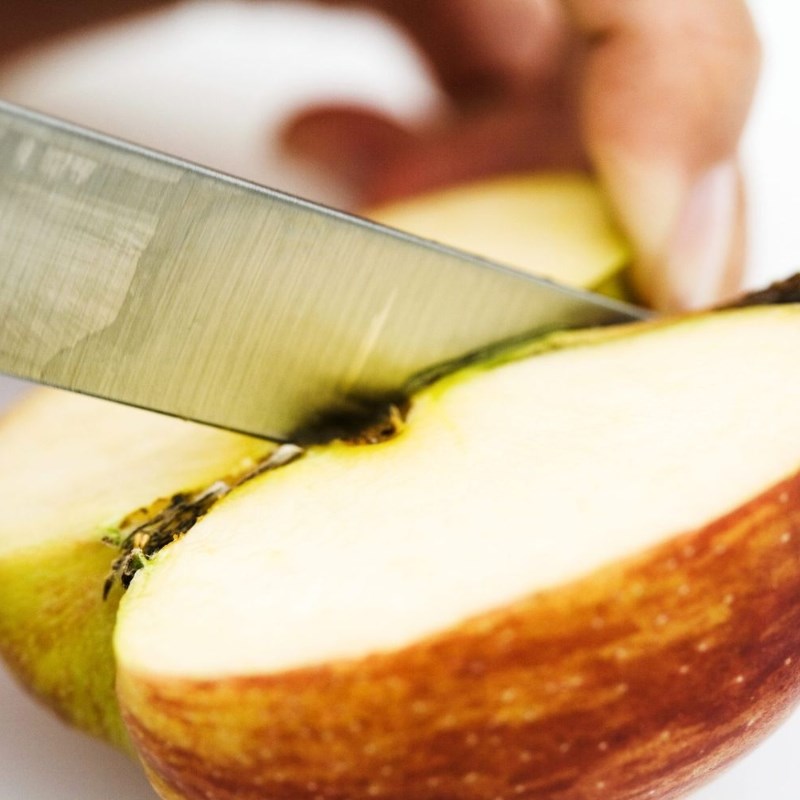 Bước 1 Sơ chế nguyên liệu Ginger shot với táo và chanh