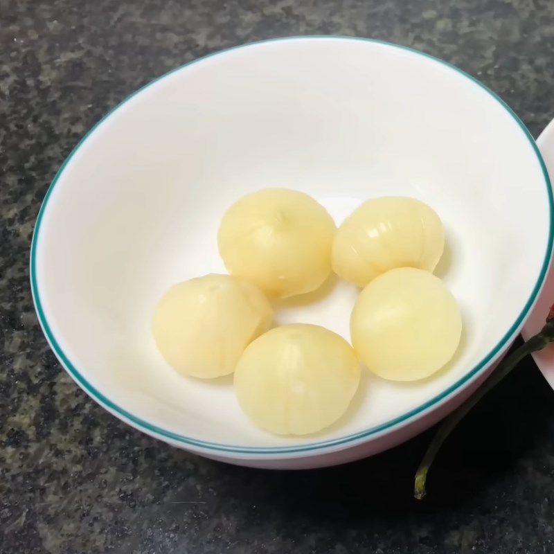 Bước 1 Sơ chế tỏi ớt Nước mắm tỏi ớt