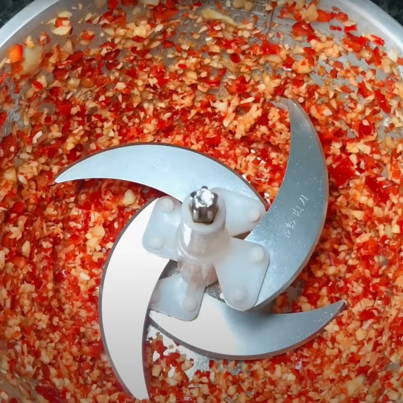 Bước 1 Sơ chế tỏi ớt Nước mắm tỏi ớt