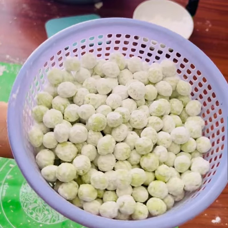 Bước 2 Tạo hình bột Trân châu cốm
