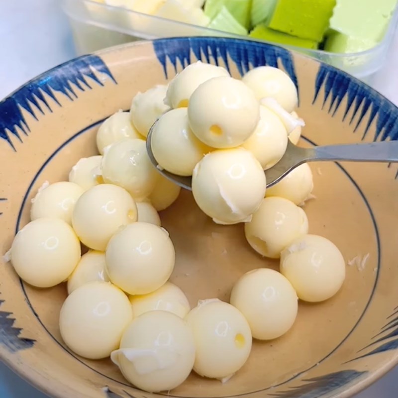 Bước 4 Thành phẩm Cheese ball nhân phô mai con bò cười