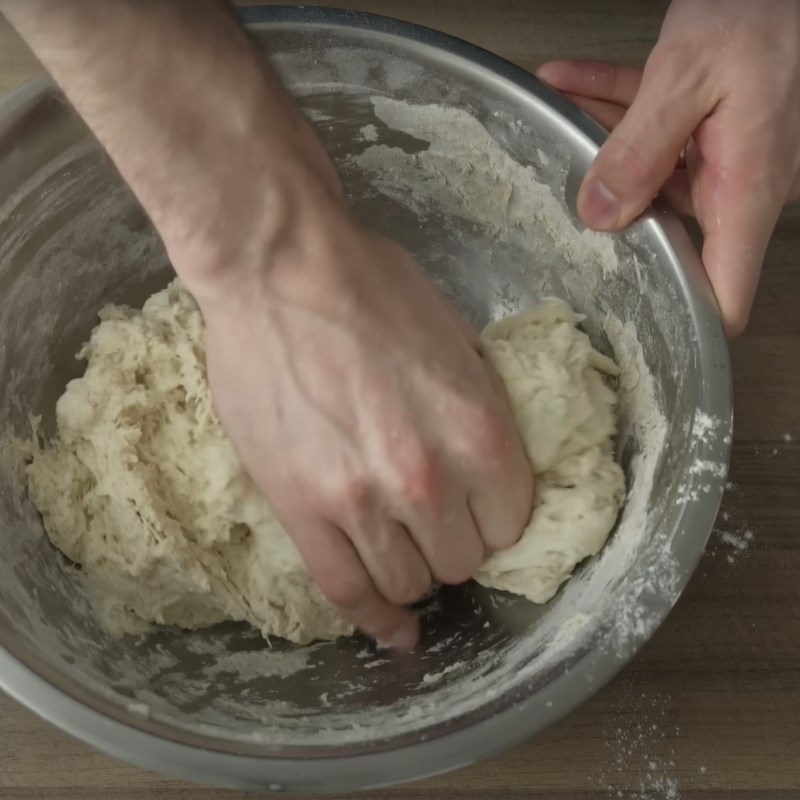 Bước 2 Trộn bột Bánh mì sourdough