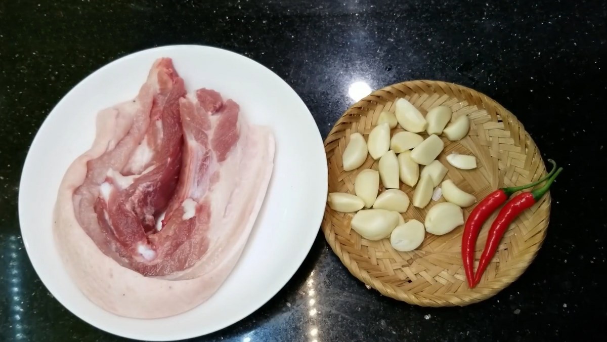 Nguyên liệu món ăn cách làm ba rọi cháy tỏi