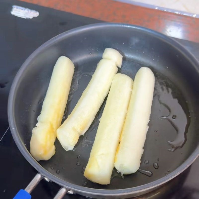 Bước 1 Chiên bánh gạo tươi Bánh gạo tươi
