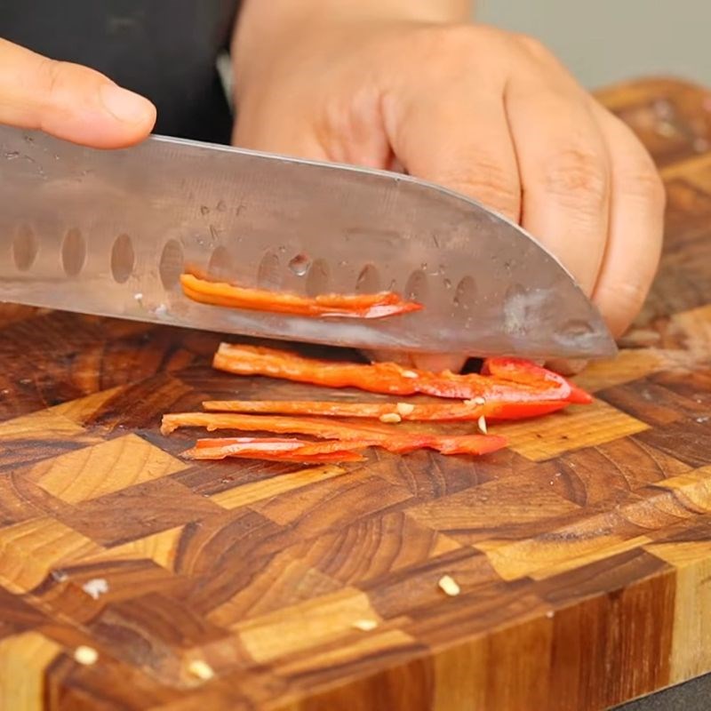 Bước 3 Chuẩn bị các gia vị Cá cơm rim lạc