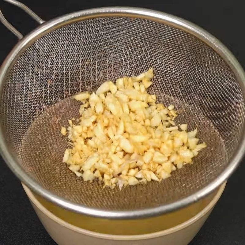 Bước 3 Chuẩn bị các gia vị Cá cơm rim lạc