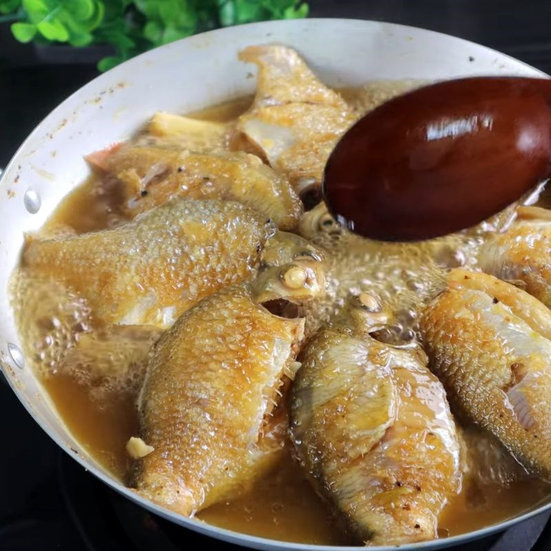 Bước 4 Hoàn thành Cá he kho mía