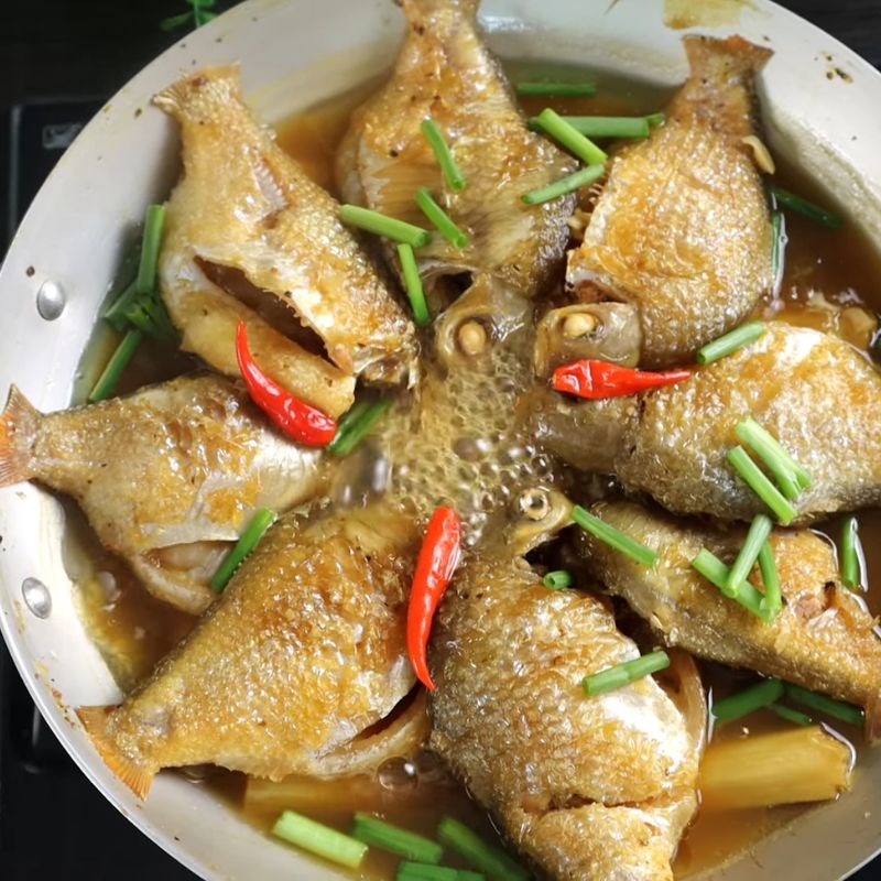 Bước 4 Hoàn thành Cá he kho mía